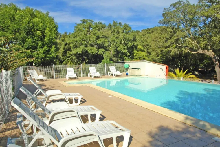 Location camping familial avec piscine à Porto-Vecchio, Porto-Vecchio, Camping Pezza Cardo